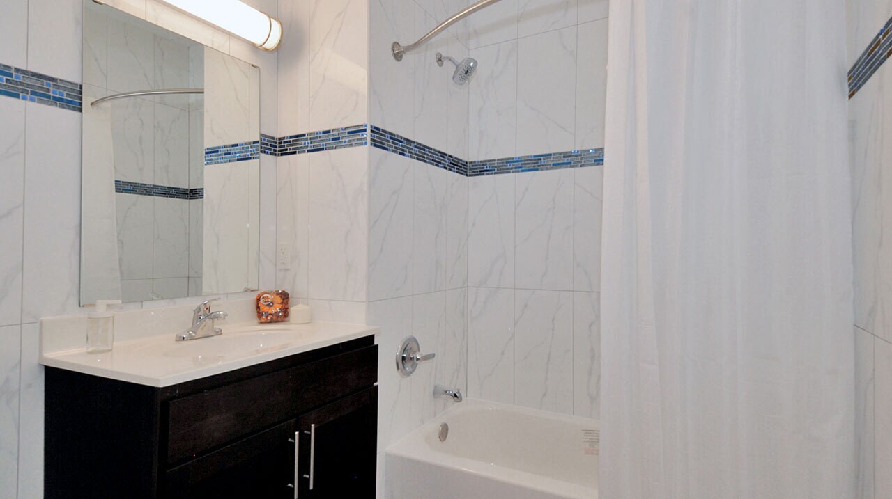 6400 Jefferson Interior 7